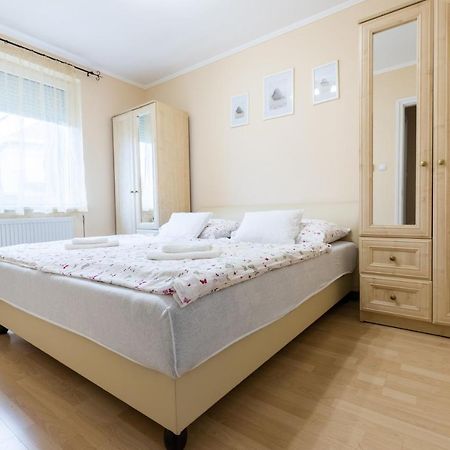 Marta Apartman Hajdúszoboszló Exterior foto