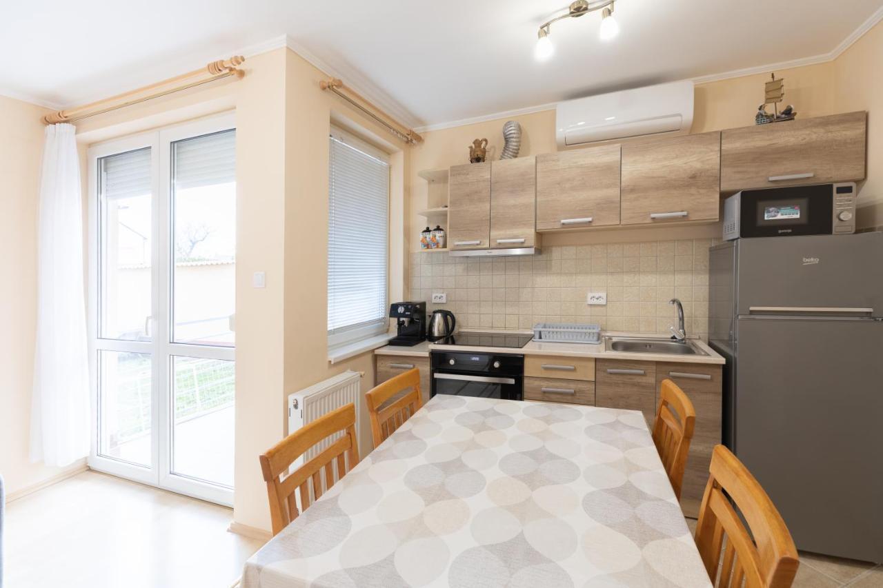 Marta Apartman Hajdúszoboszló Exterior foto