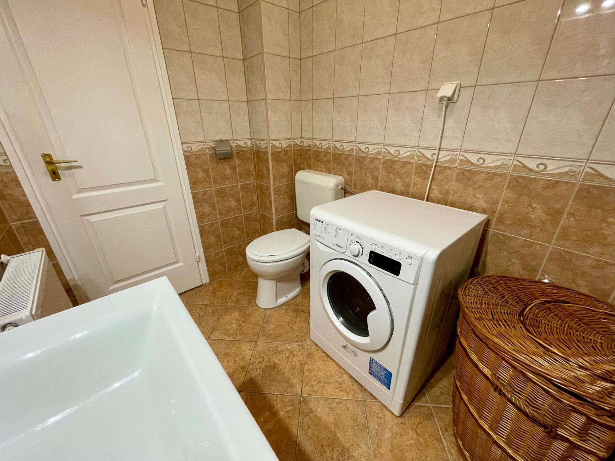 Marta Apartman Hajdúszoboszló Exterior foto