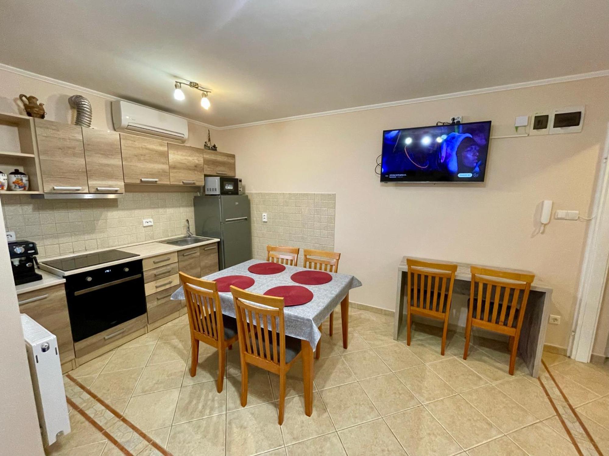 Marta Apartman Hajdúszoboszló Exterior foto